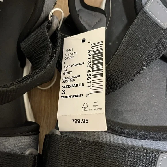 The Children’s Place size 3 black sandals - Picture 2 of 5